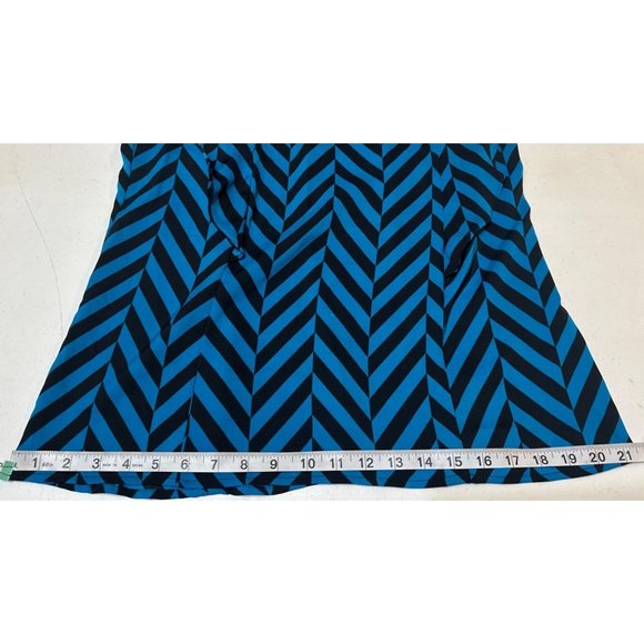 Worthington Chevron Ruffled Blouse Short-Sleeved 100% Polyester Women's Size M - Picture 12 of 14